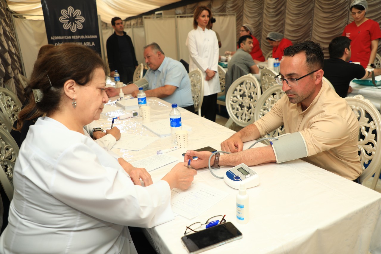 Gəncədə Aşura günü ilə əlaqədar qanvermə aksiyası keçirildi - FOTOLAR
