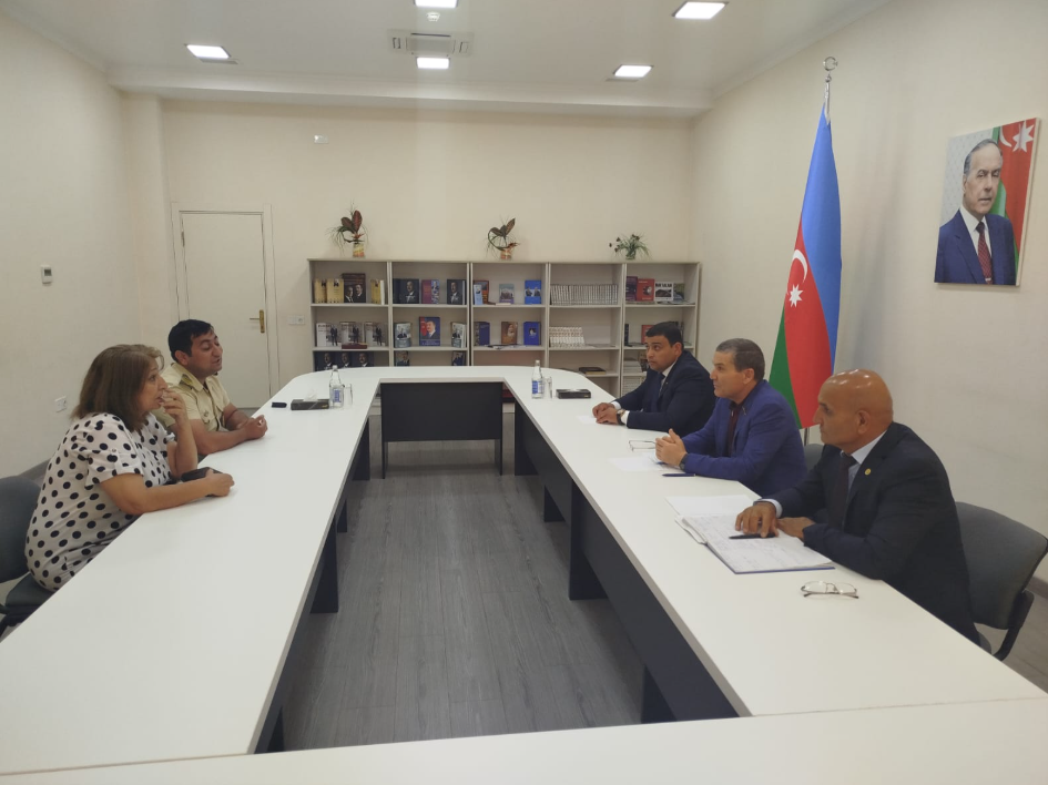 Deputat Bədəl Bədəlov vətəndaşların problemlərini yerindəcə həll etdi - FOTOLAR