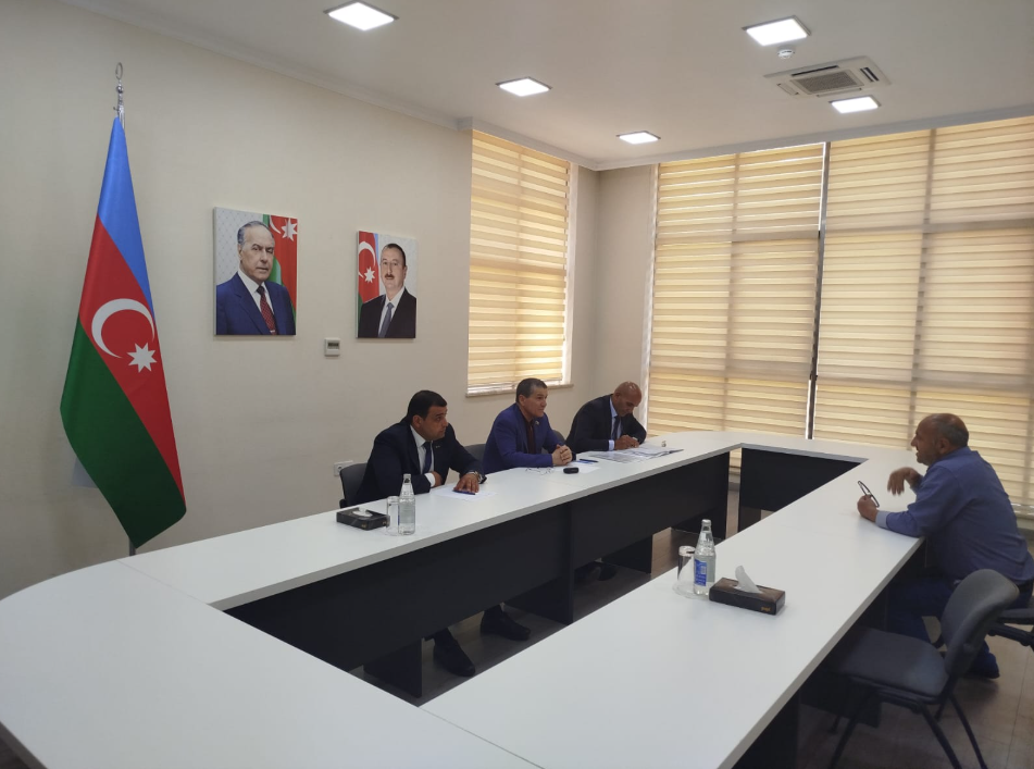 Deputat Bədəl Bədəlov vətəndaşların problemlərini yerindəcə həll etdi - FOTOLAR