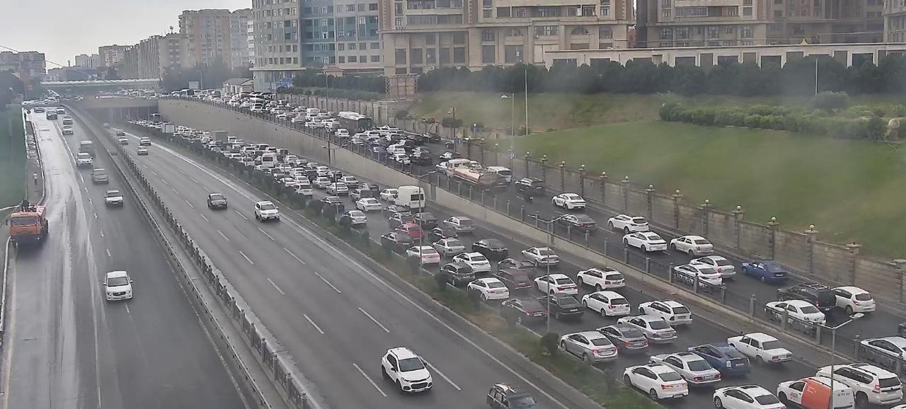 Bakıda qəza baş verdi - FOTO