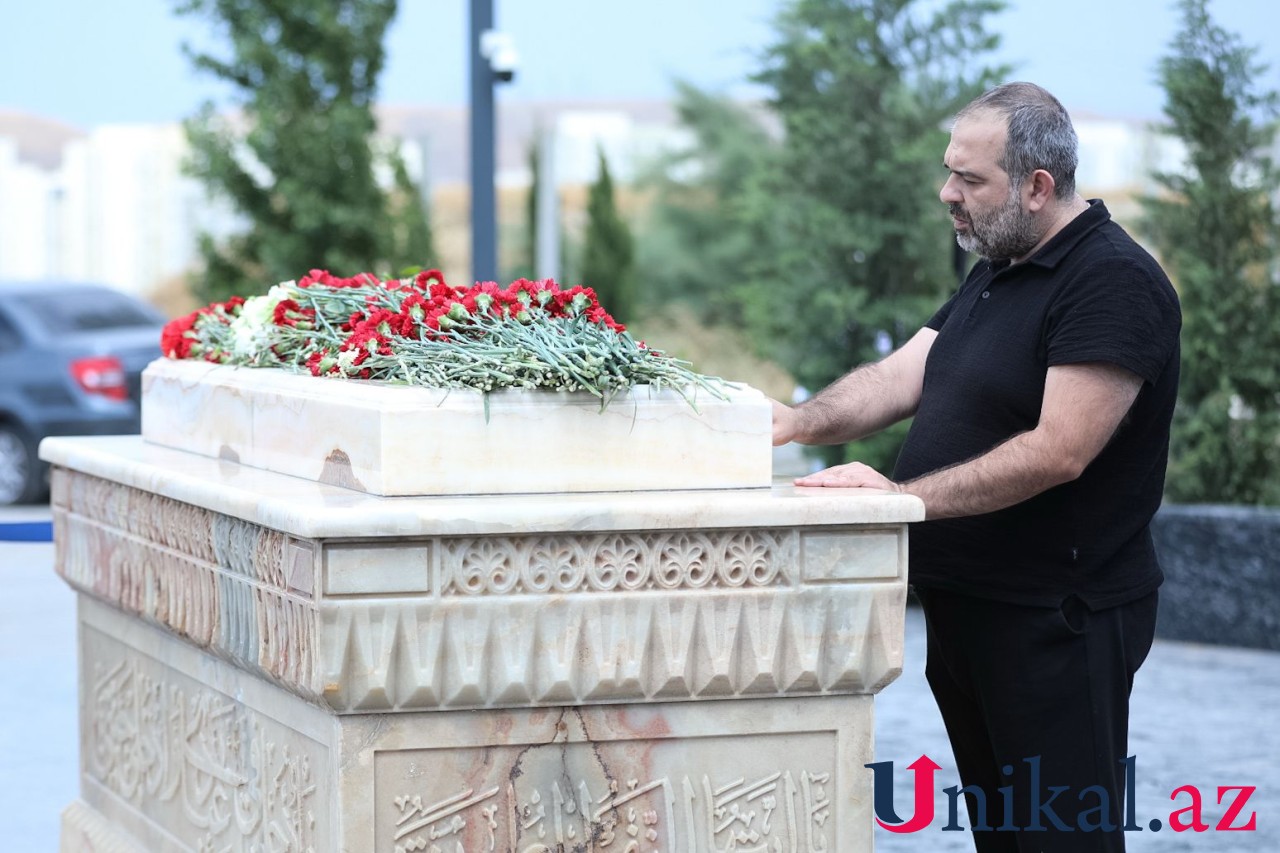 Hacı Şahinin məzarını doğum günündə ziyarət edirlər - FOTOLAR