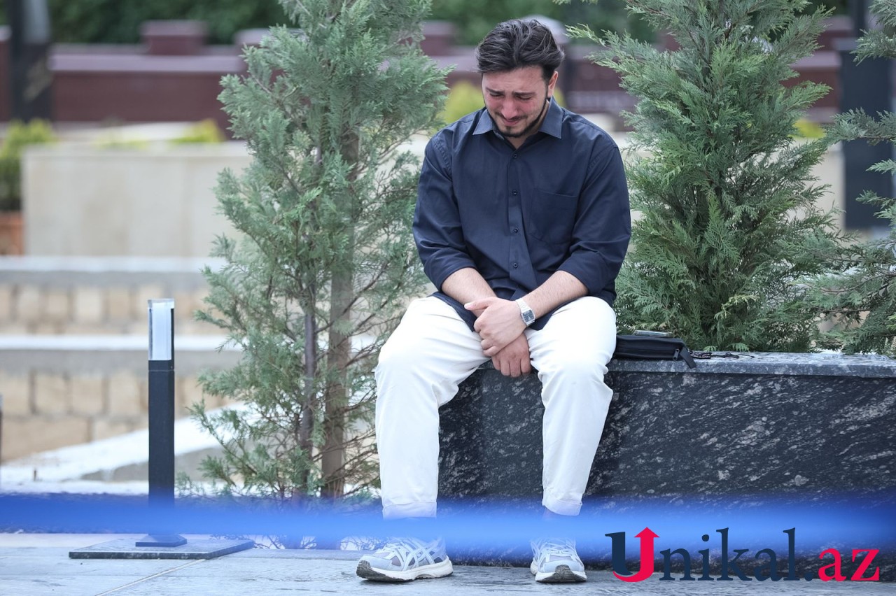 Hacı Şahinin məzarını doğum günündə ziyarət edirlər - FOTOLAR