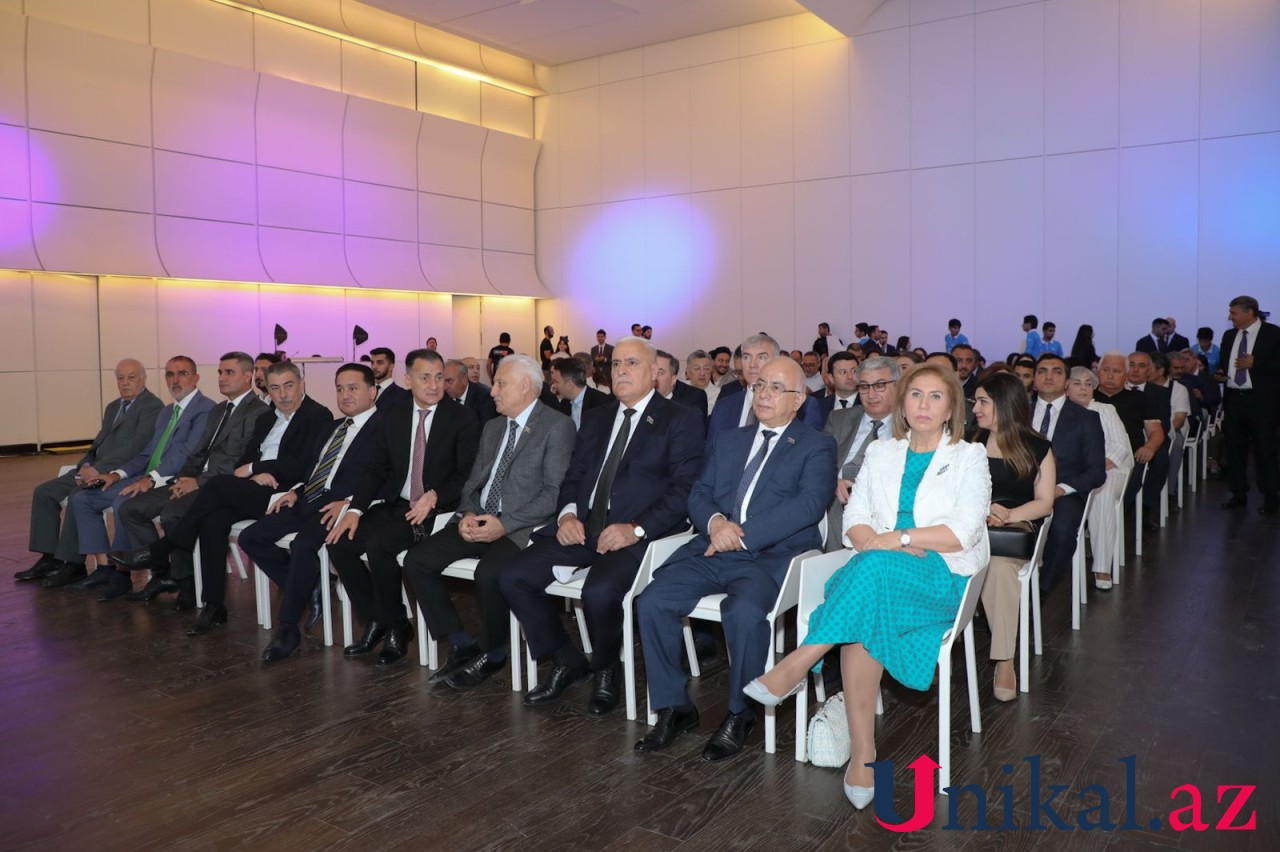 “Medianın inkişafında Ümummilli Lider Heydər Əliyevin rolu” mövzusunda konfrans keçirildi - FOTOLAR