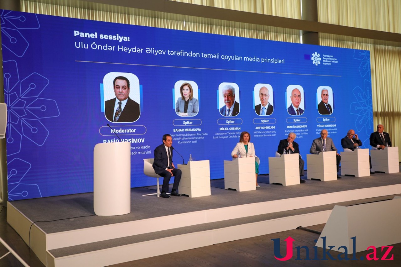 “Medianın inkişafında Ümummilli Lider Heydər Əliyevin rolu” mövzusunda konfrans keçirildi - FOTOLAR