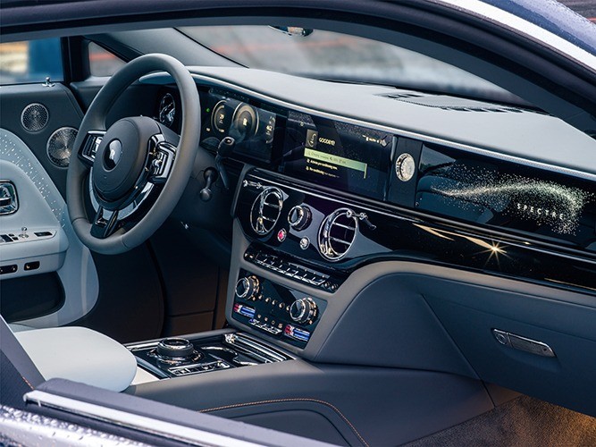 "Rolls Royce Motor Cars Baku" iki yeni "Rolls-Royce" modelini Tbilisidə təqdim etdi (FOTOLAR)