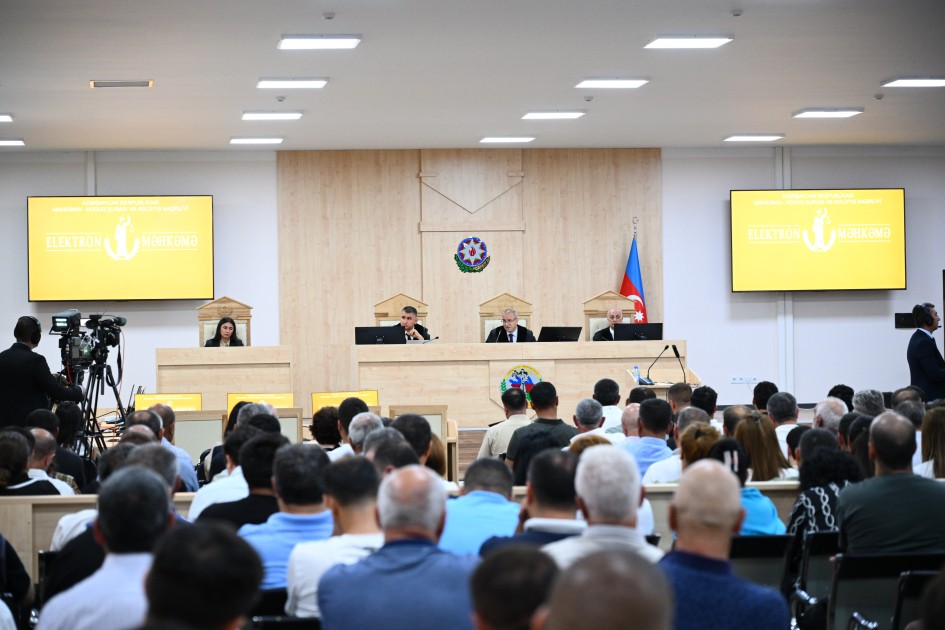 Zərərçəkmişlər erməni cinayətlərindən danışdı, Vardanyan dinlədi - FOTOLAR