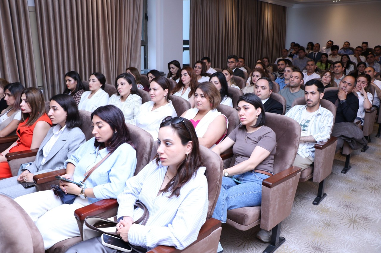 AzMİU-da gənc alimlərlə görüş keçirildi - FOTOLAR