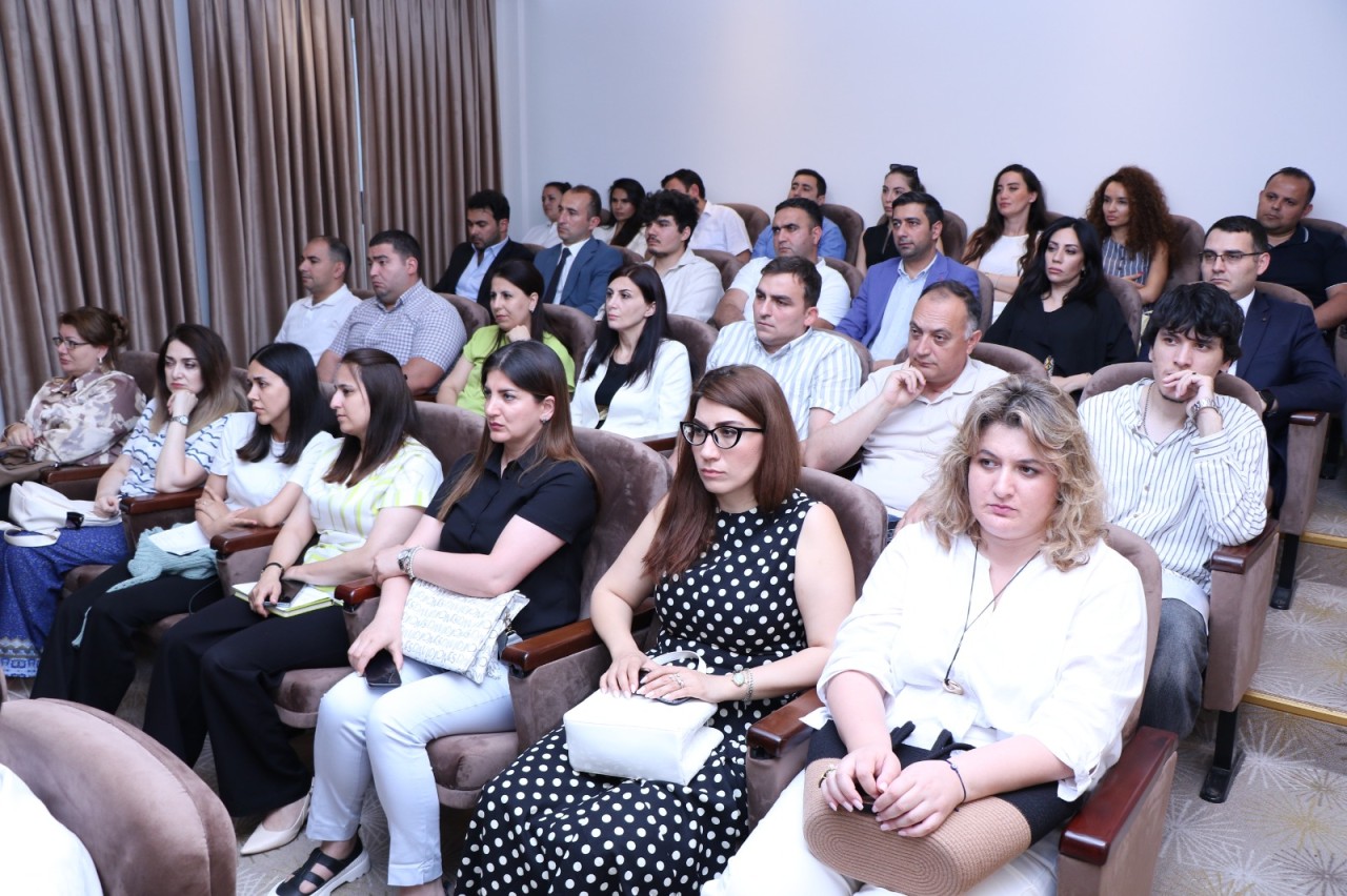 AzMİU-da gənc alimlərlə görüş keçirildi - FOTOLAR