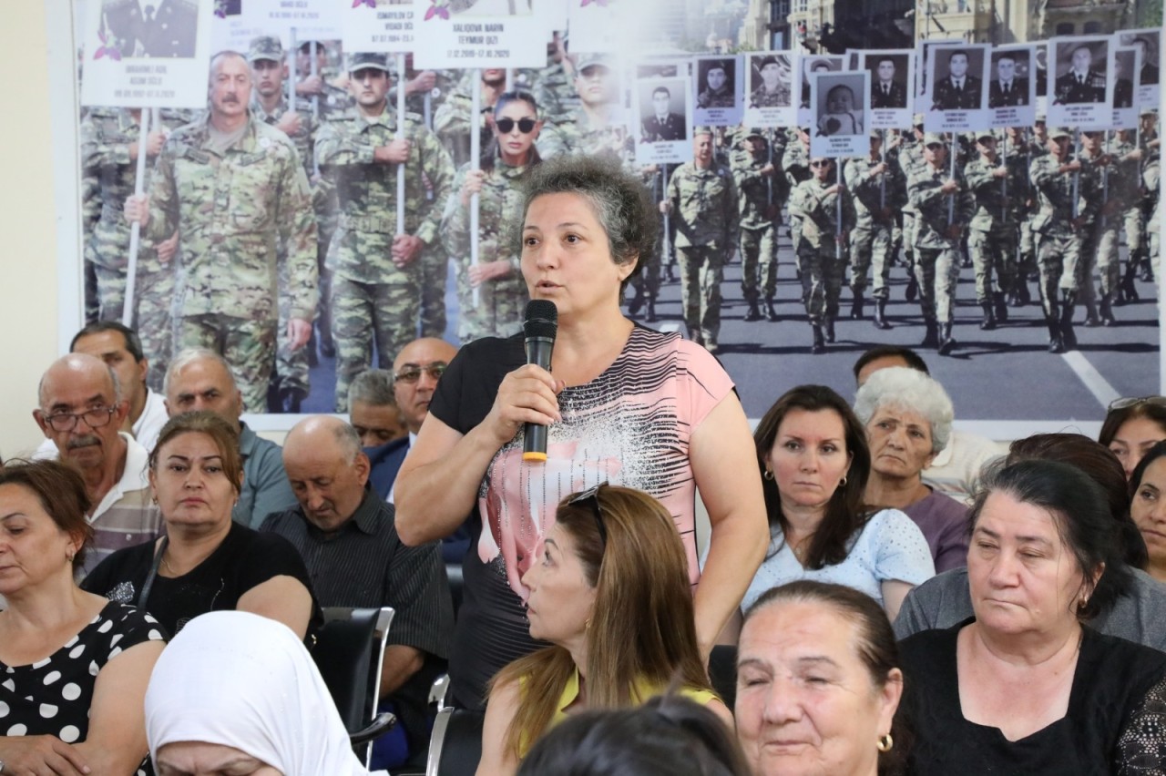 Adil Əliyev vətəndaşlarla növbəti səyyar görüş keçirdi - FOTOLAR