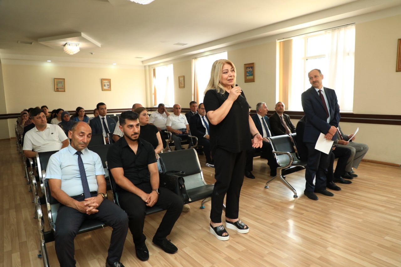 İcra başçısı Niyazi Bayramov vətəndaşlarla görüşdü - FOTOLAR