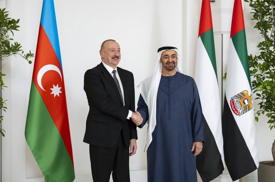 İlham Əliyev BƏƏ prezidenti ilə görüşdü - FOTOLAR
