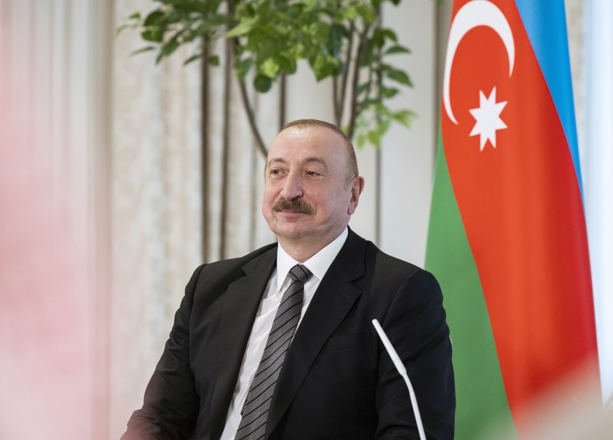 İlham Əliyev BƏƏ prezidenti ilə görüşdü - FOTOLAR