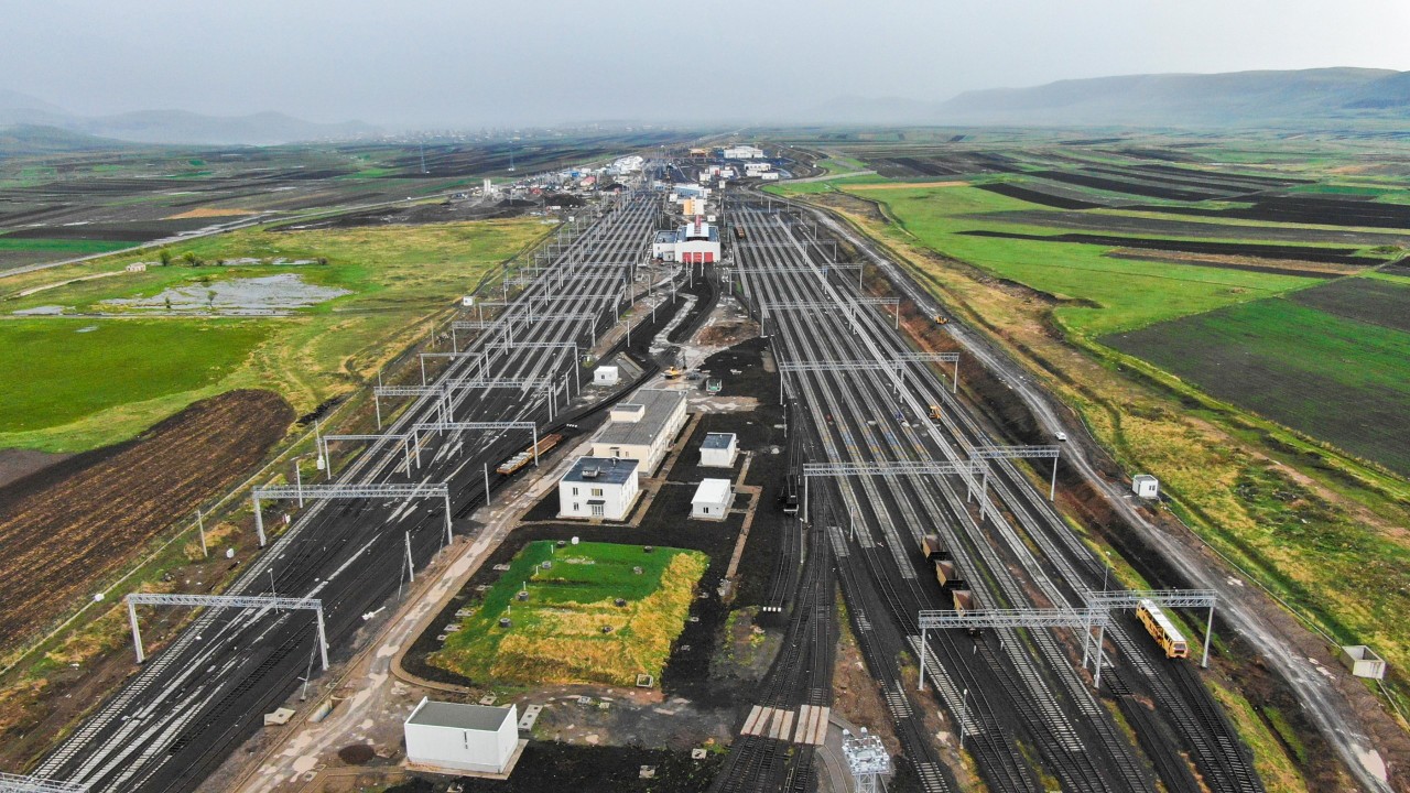 ADY və Çin Dəmir Yolları BTQ-nin potensialının artırılmasına dair razılığa gəldi - FOTOLAR