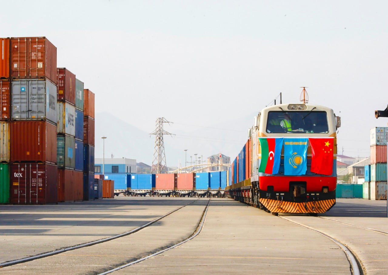 ADY və Çin Dəmir Yolları BTQ-nin potensialının artırılmasına dair razılığa gəldi - FOTOLAR