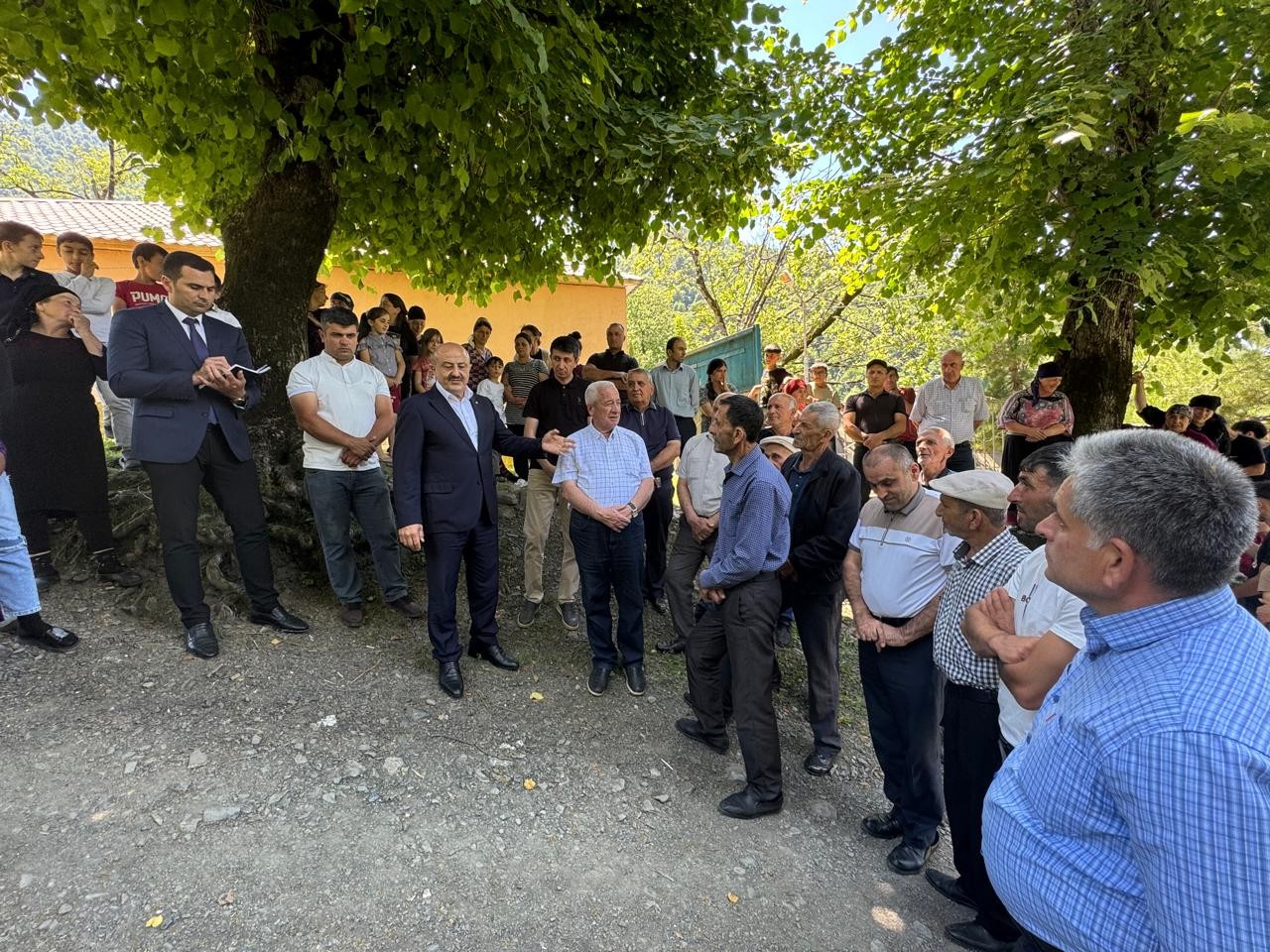 Asif Əsgərov Zaqatala sakinləri ilə görüşüb - Müraciətləri yerindəcə həll edildi (FOTOLAR)