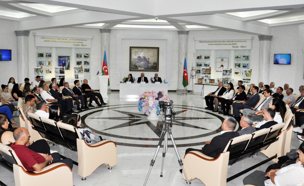 Pirallahı rayonunda “Qərbi Azərbaycan İrsi” kitabının təqdimatı keçirildi - FOTOLAR