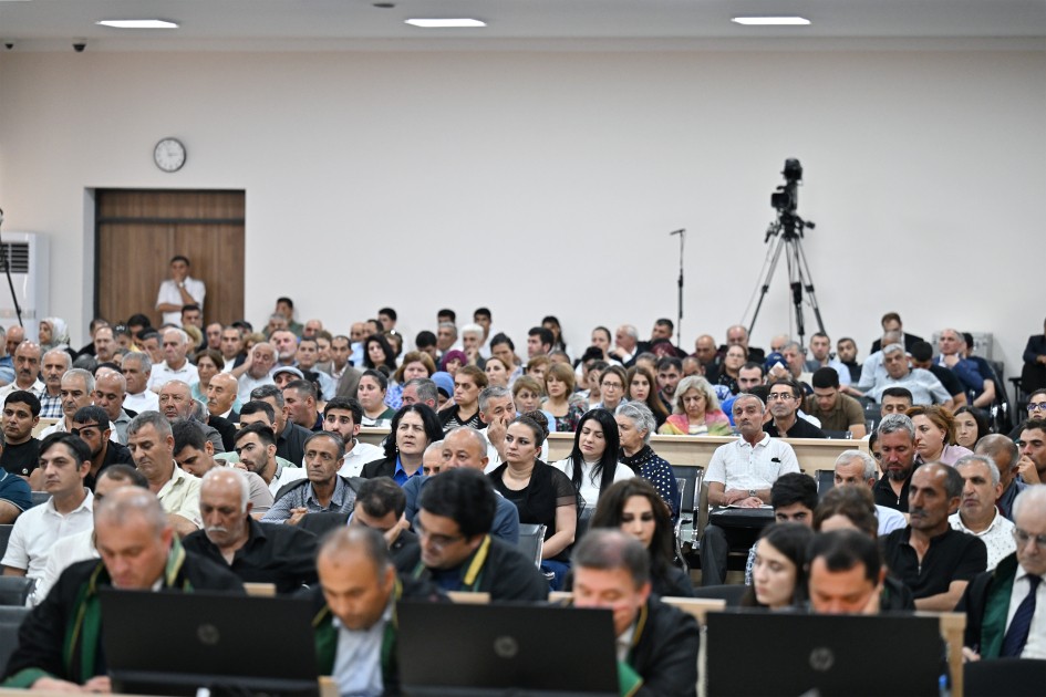 "Atamın və qardaşlarımın başlarını kəsiblər, meyitləri tapılmayıb" - MƏHKƏMƏ (FOTOLAR)