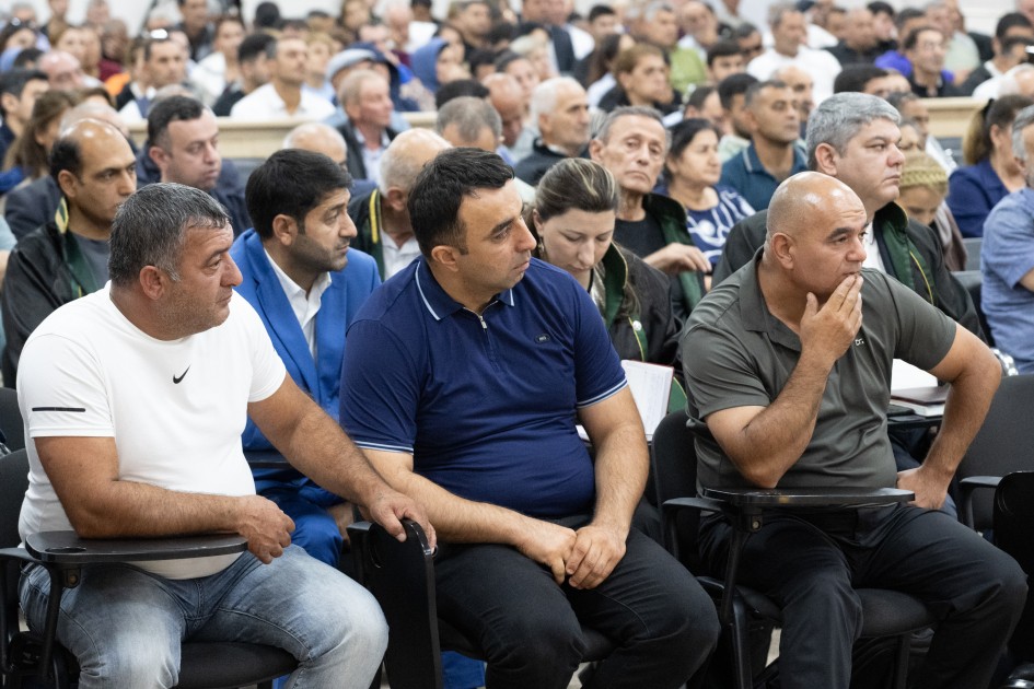 "Atamın və qardaşlarımın başlarını kəsiblər, meyitləri tapılmayıb" - MƏHKƏMƏ (FOTOLAR)