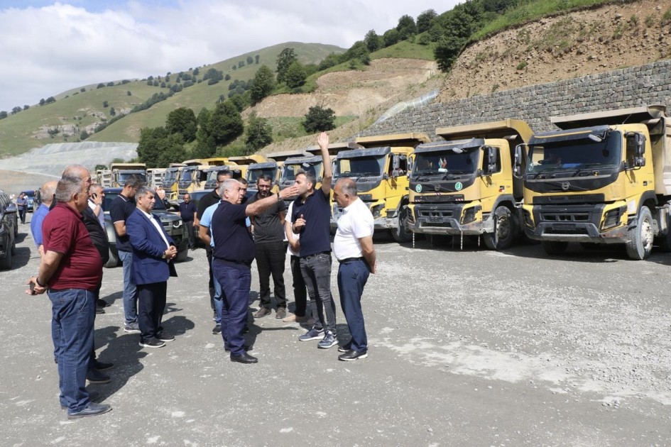 AAYDA sədri Kəlbəcərdə həyata keçirilən yol layihələrinə baxış keçirib - FOTOLAR