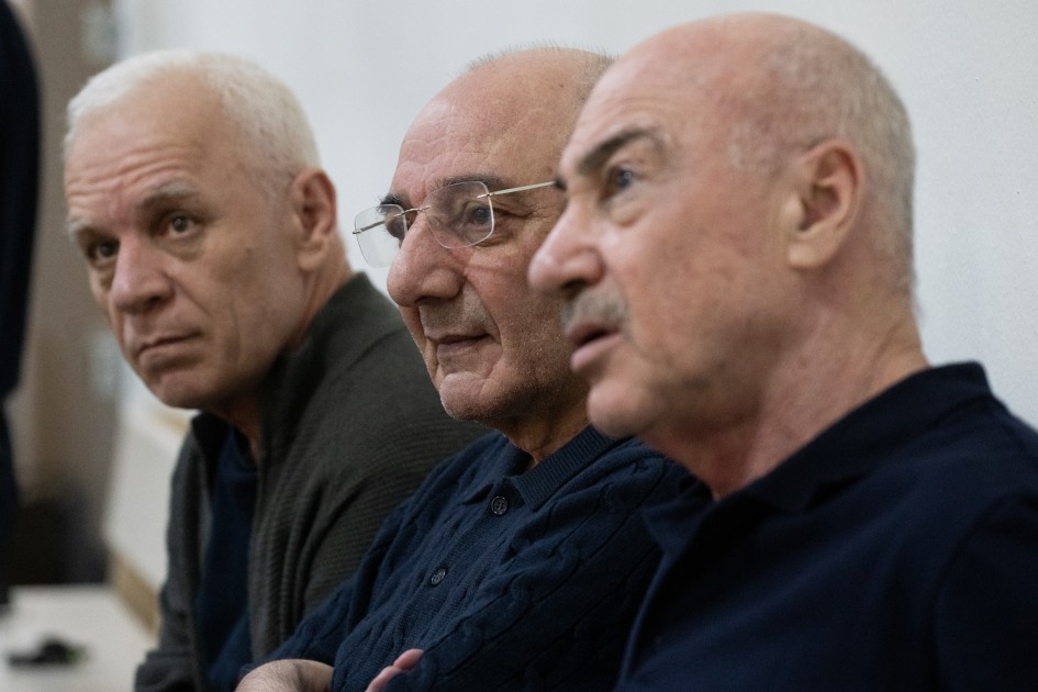 Girovluqda dünyaya gətirdiyi körpəsini ona qaytaran qadını məhkəmədə tanıdı (FOTOLAR)