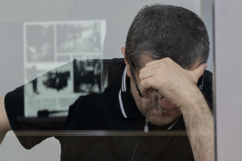 Girovluqda dünyaya gətirdiyi körpəsini ona qaytaran qadını məhkəmədə tanıdı (FOTOLAR)