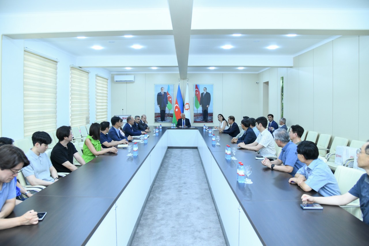 BMU-da koreyalı müəllimlərlə görüş olub - FOTOLAR