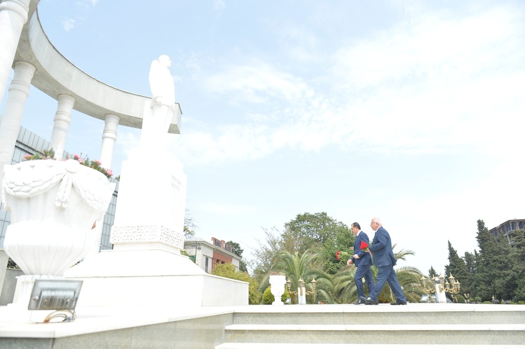 Lənkəranda “Qərbi Azərbaycan irsi” kitabının I cildinin təqdimatı keçirildi - FOTOLAR