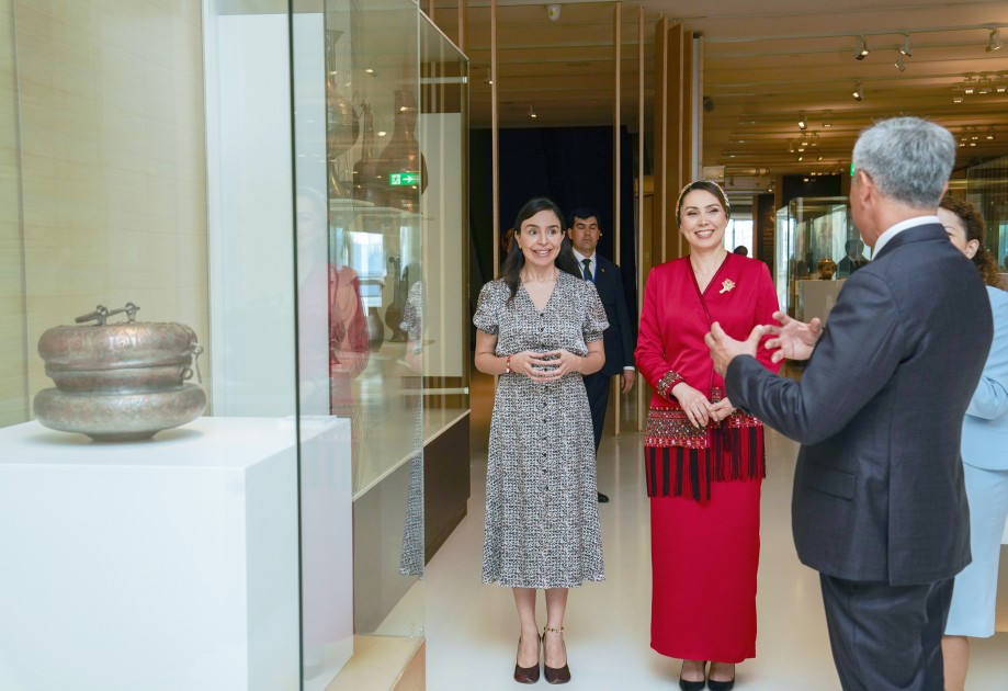 Oquldjaxan Atabayeva Heydər Əliyev Mərkəzində olub - FOTOLAR