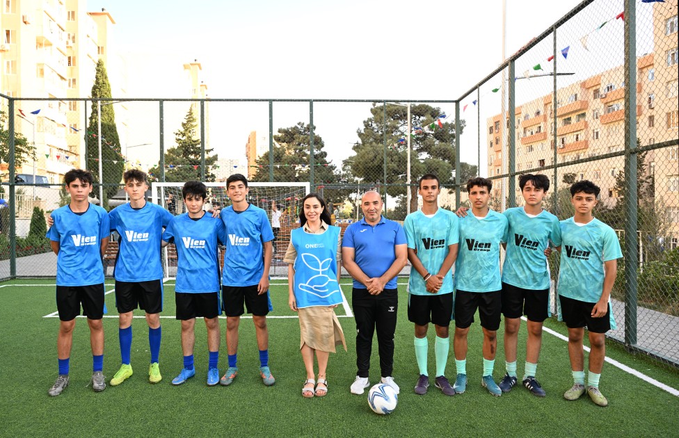 Leyla Əliyeva növbəti abad həyətin açılışında - FOTOLAR