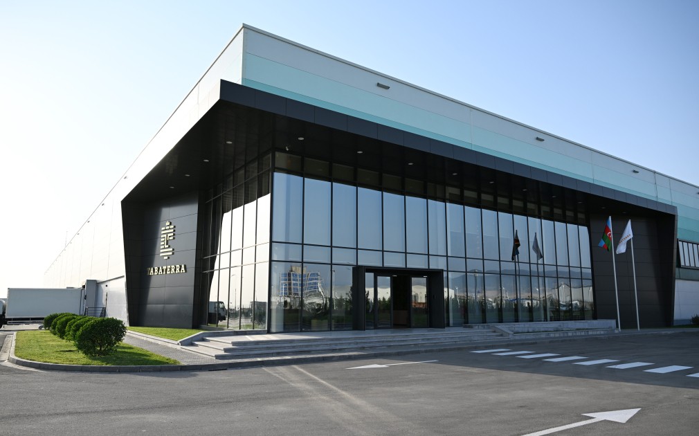 Prezident Ağdamda tütün məmulatlarının istehsalı müəssisəsinin açılışında - FOTOLAR