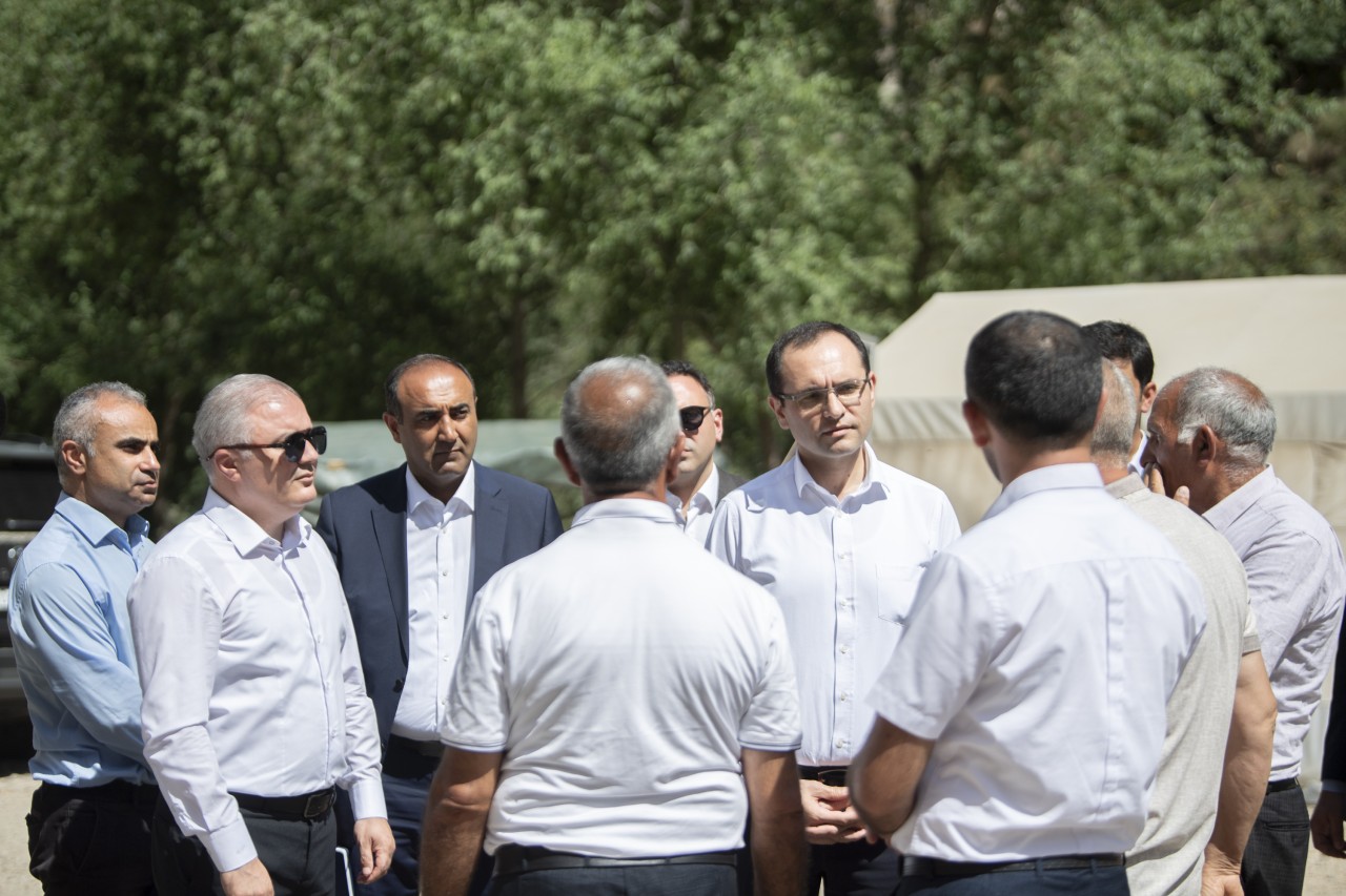 Nazir Kəlbəcərdə təsərrüfatlara baş çəkib, fermerlərlə görüşüb - FOTOLAR