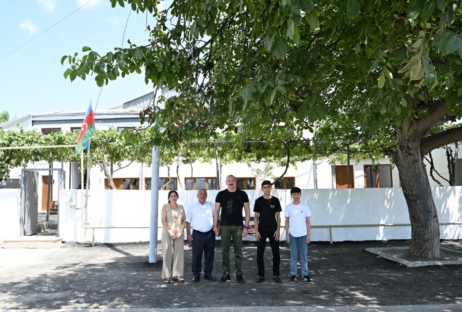 Prezident Xocalının Təzəbinə kəndində görülən işlərlə tanış olub - FOTOLAR