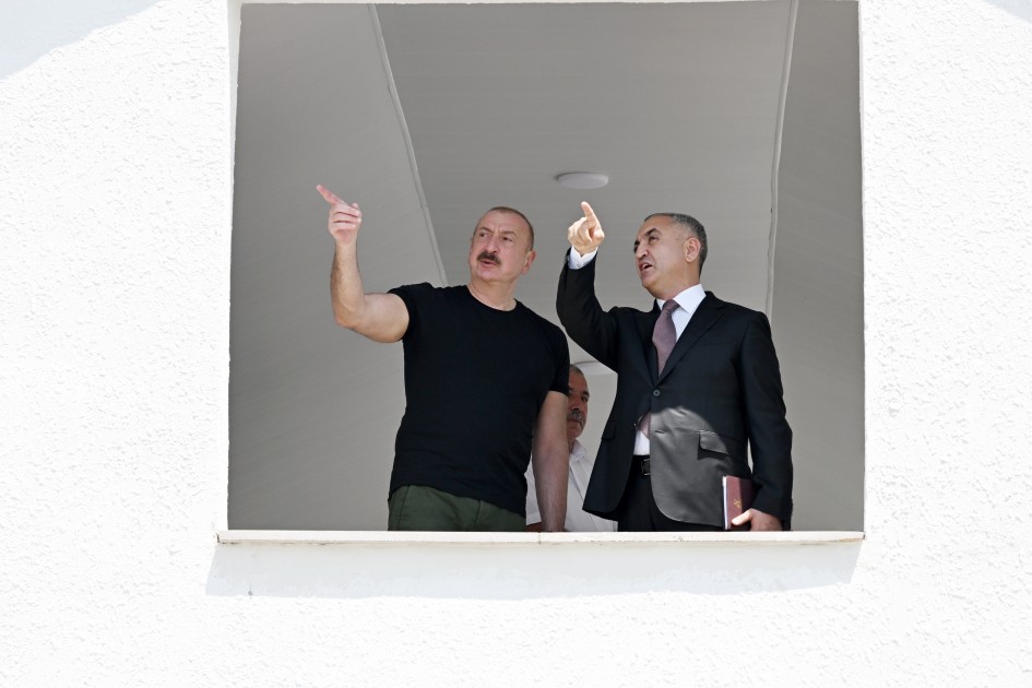 Prezident Xocalının Təzəbinə kəndində görülən işlərlə tanış olub - FOTOLAR