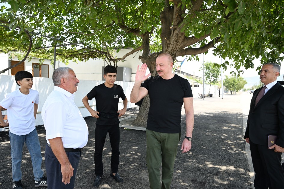 Prezident Xocalının Təzəbinə kəndində görülən işlərlə tanış olub - FOTOLAR