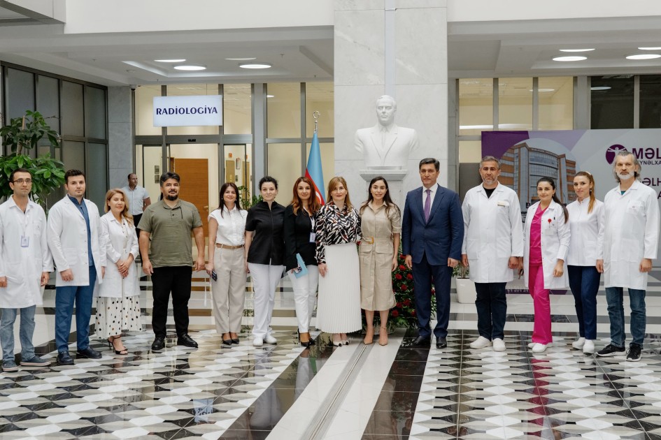 Leyla Əliyeva “Məlhəm Hospital”da olub - FOTOLAR