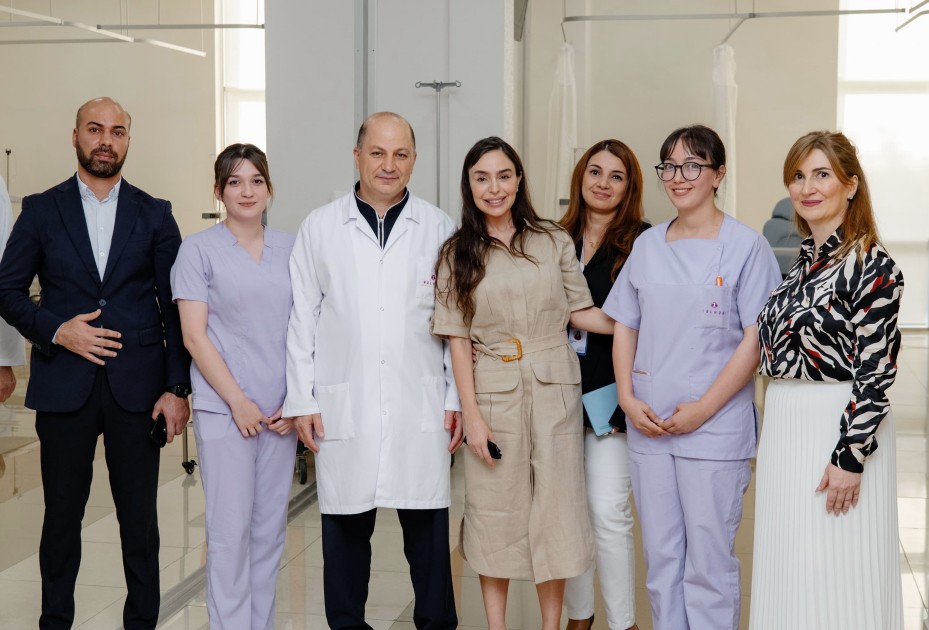 Leyla Əliyeva “Məlhəm Hospital”da olub - FOTOLAR