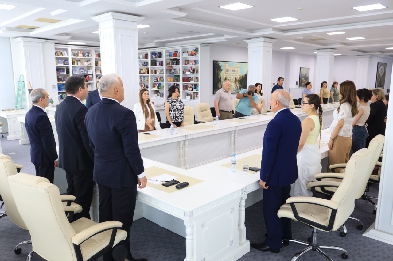 Mərkəzi Elmi Kitabxanada Milli Mətbuatın 150 illiyi qeyd olundu - FOTOLAR