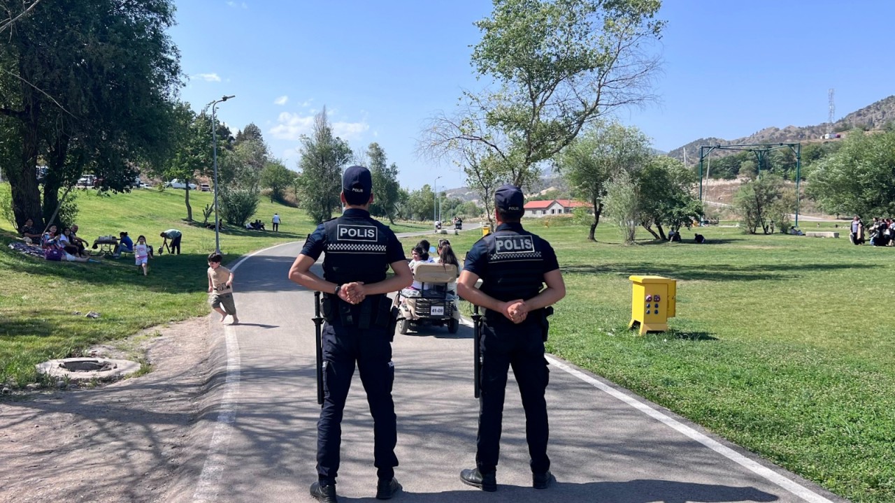 Polis istirahət mərkəzlərində profilaktik tədbirlər həyata keçirir - VİDEO (FOTOLAR)