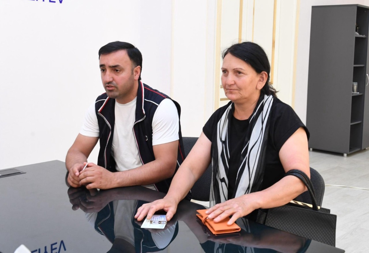 Komitə sədri keçmiş məcburi köçkünlərin müraciətlərini dinlədi - FOTOLAR