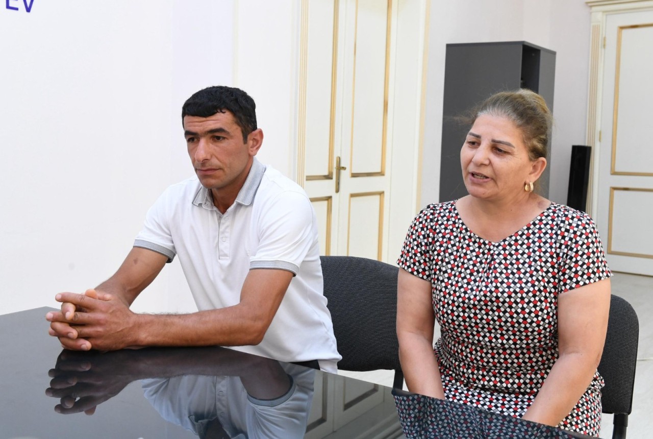 Komitə sədri keçmiş məcburi köçkünlərin müraciətlərini dinlədi - FOTOLAR