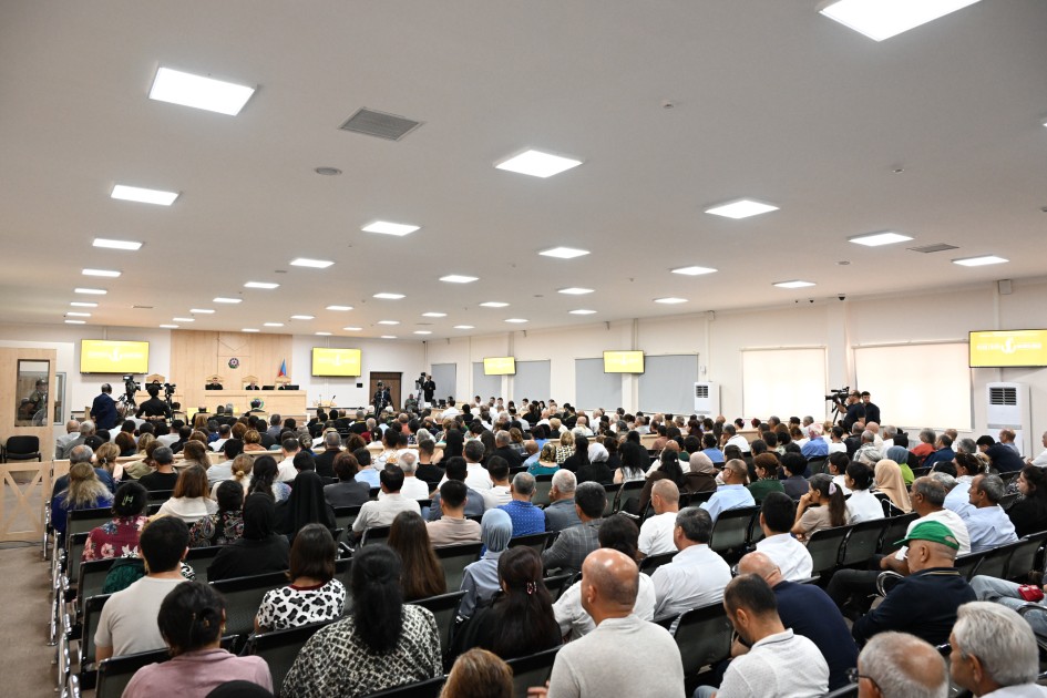 Arayik və digərləri növbəti dəfə zərərçəkmişlərlə üz-üzə - FOTOLAR