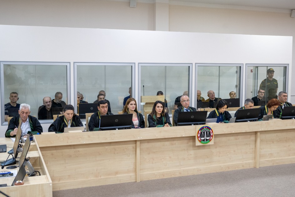 Arayik və digərləri növbəti dəfə zərərçəkmişlərlə üz-üzə - FOTOLAR