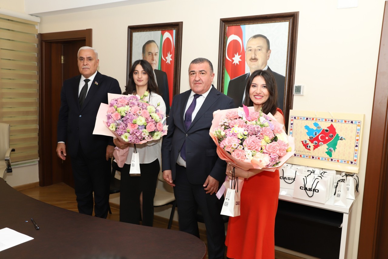 Xətai RİH jurnalistləri mükafatlandırdı - FOTOLAR