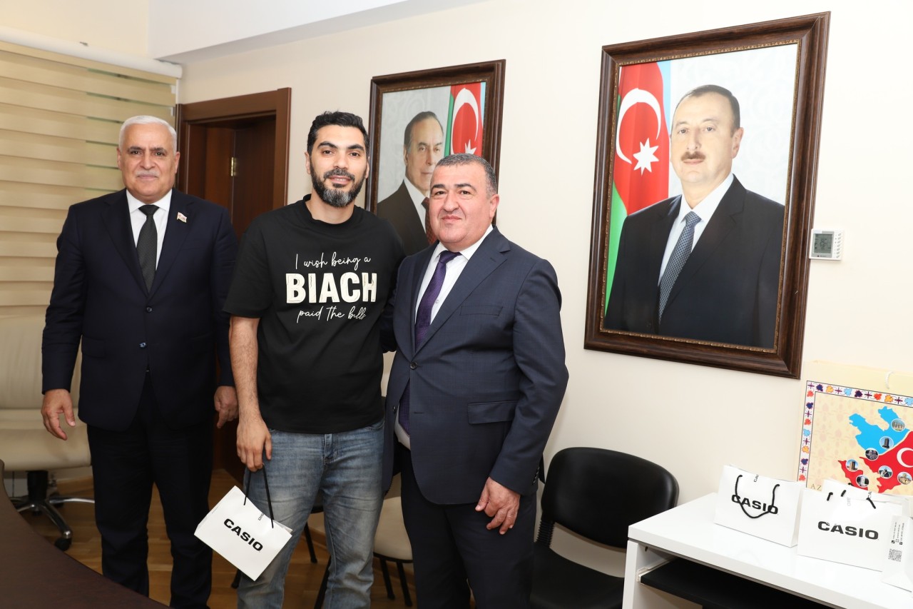 Xətai RİH jurnalistləri mükafatlandırdı - FOTOLAR