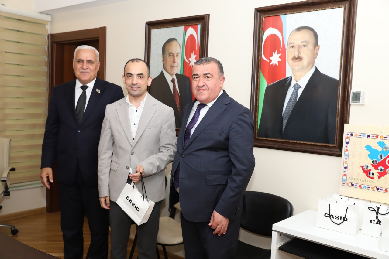 Xətai RİH jurnalistləri mükafatlandırdı - FOTOLAR