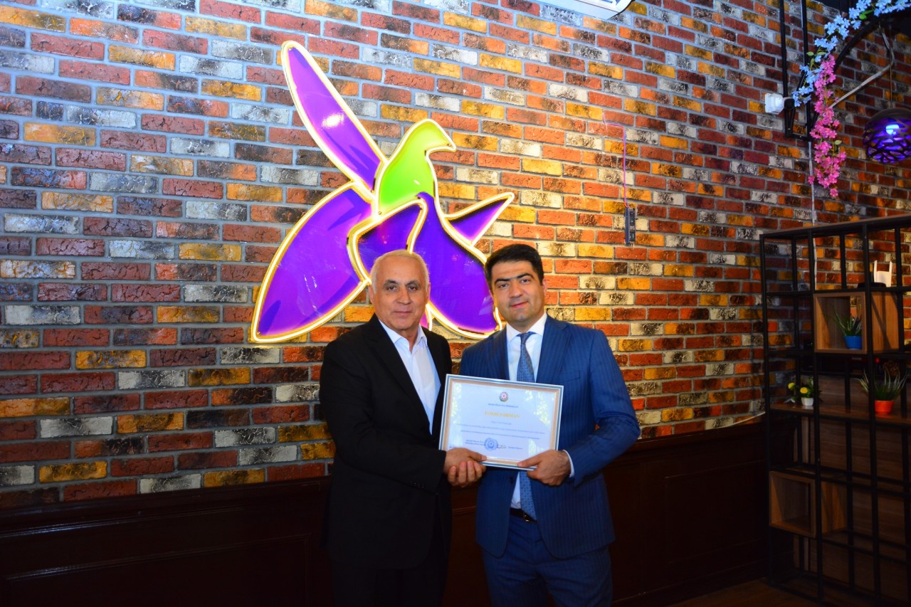 Seymur Orucov jurnalistləri mükafatlandırdı - FOTOLAR