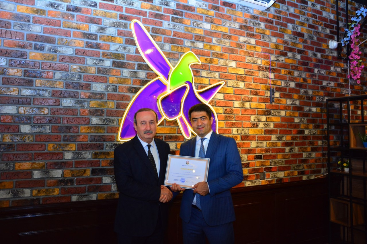 Seymur Orucov jurnalistləri mükafatlandırdı - FOTOLAR