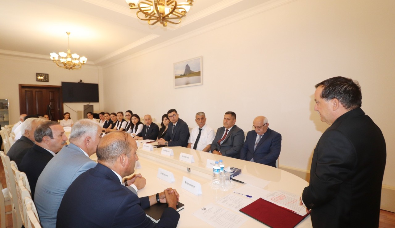 Rəcəb Babaşov bir qrup jurnalisti təltif etdi - FOTOLAR