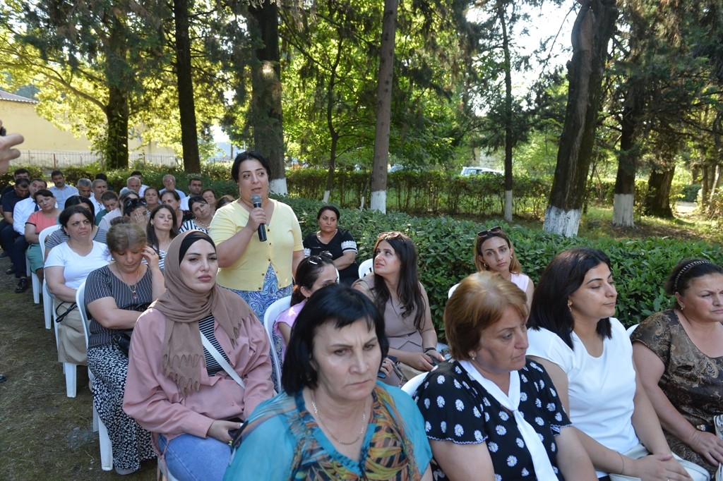 Taleh Qaraşov sakinlərin problemlərini dinlədi - FOTOLAR