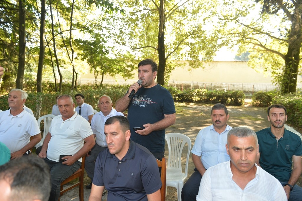 Taleh Qaraşov sakinlərin problemlərini dinlədi - FOTOLAR